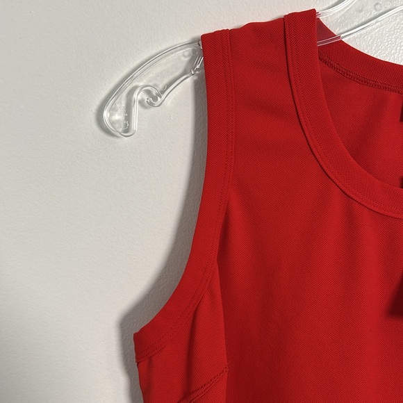 NWT Tail Tech Meryl Performance Golf/Tennis Workout Red Tank Top Size Large - Picture 2 of 9